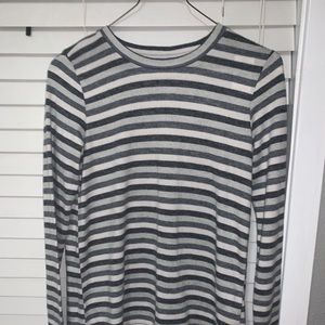 american eagle light blue and grey sweater